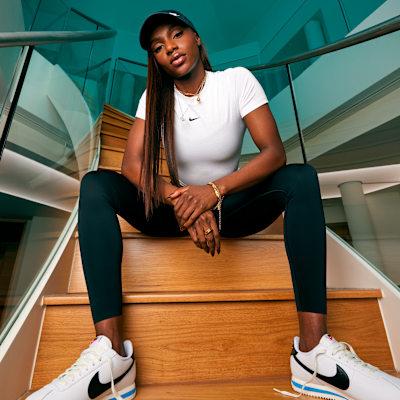 รองเท้าผู้หญิง Nike Cortez Leather