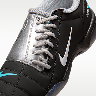 Nike Total 90 Krampon görsel 7