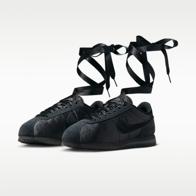 รองเท้าผู้หญิง Nike Cortez Textile