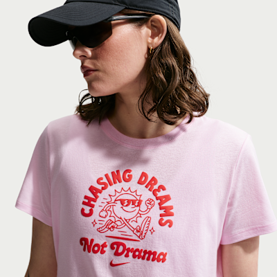 Nike Sportswear Club Kısa Kollu Kadın Tişörtü görsel 3