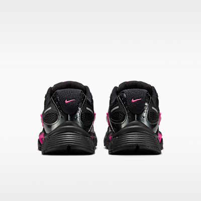 Γυναικεία παπούτσια Nike V5 RNR με ανακλαστικές λεπτομέρειες