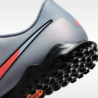 Tacos de fútbol de corte low para pasto sintético (turf) Nike Tiempo Legend 10 Club