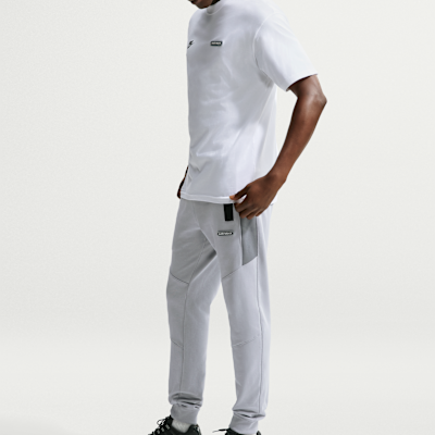 Nike Sportswear Air Max Fleece Erkek Jogger'ı görsel 4