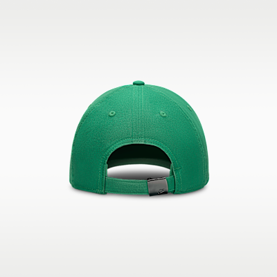 Gorra con logotipo de metal y estructura Nike Dri-FIT Club