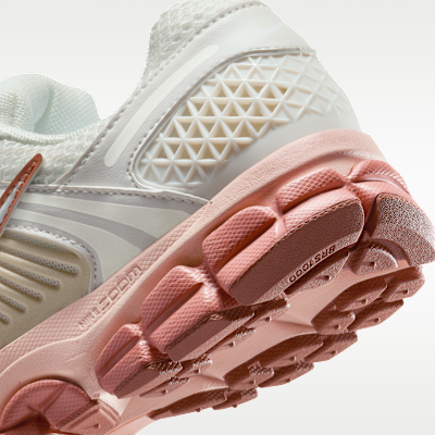 Nike Zoom Vomero 5 女鞋 (具反光裝飾)