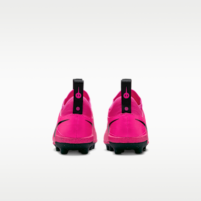 Korki piłkarskie typu low top na różne typy nawierzchni Nike Jr. Tiempo Maestro Club