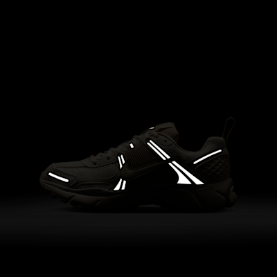 Nike Vomero 5 Older Kids' Shoes with Reflective Design Accents