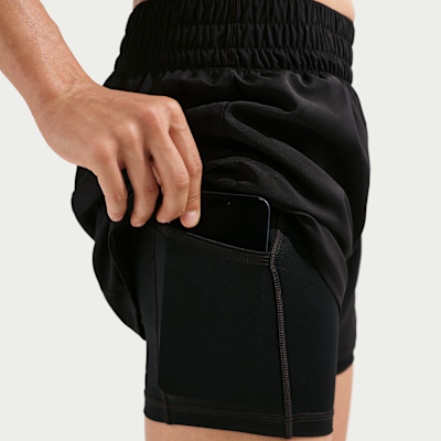 Nike One Dri-FIT Yüksek Belli 8 cm 2'si 1 Arada Kadın Şortu görsel 6