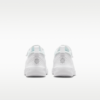 Nike Omni Multi-Court Younger Kids' Shoes