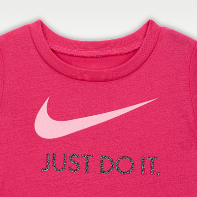 Nike Swoosh 'Just Do It' T-shirt voor baby's (12-24 maanden)