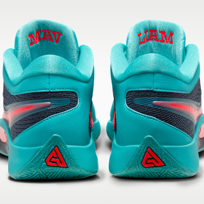 Basketbalové boty Giannis Freak 6