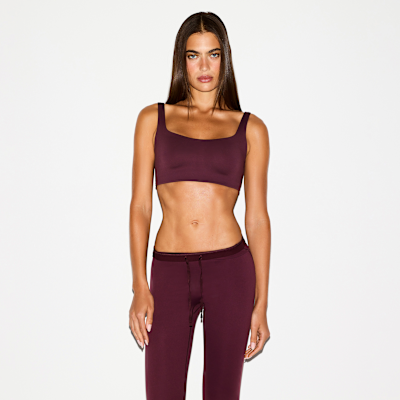 NikeSKIMS Matte Women's Scoop-Neck Bra