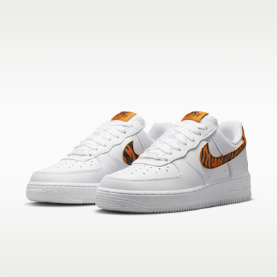 รองเท้าผู้หญิง Nike Air Force 1 '07