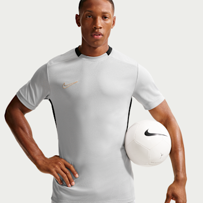 Nike Academy Dri-FIT Kısa Kollu Erkek Futbol Üstü görsel 3
