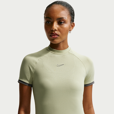 Nike Sportswear Women's Slim Short-Sleeve Top