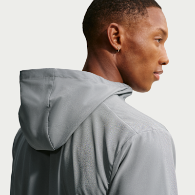 Nike Form Dri-FIT Kapüşonlu Çok Yönlü Erkek Ceketi görsel 2