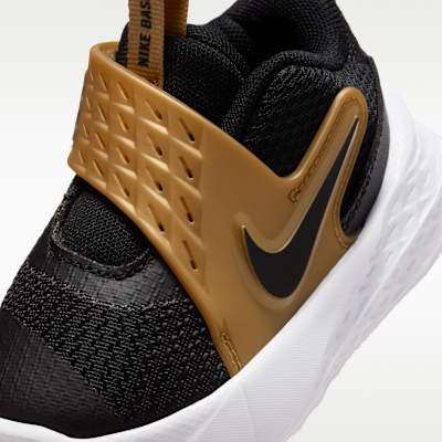 Nike Team Hustle D 12 嬰幼兒鞋款