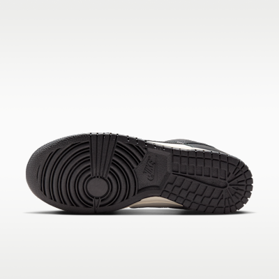 Nike Dunk Low SE Women's Shoes