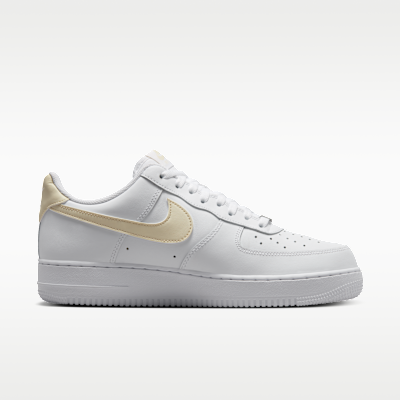 รองเท้าผู้ชาย Nike Air Force 1 '07