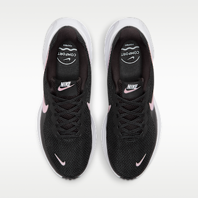 Γυναικεία παπούτσια για τρέξιμο σε δρόμο Nike Revolution 8