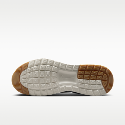 ナイキ エア マックス ニュアクシス ウィメンズシューズ