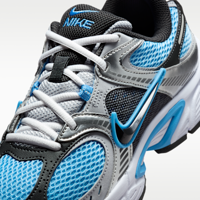 Nike V5 RNR Women's Shoes with Reflective Design Accents