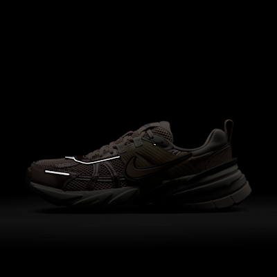 Nike V2K Run 女鞋 (具反光裝飾)