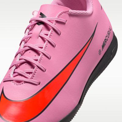 Tacos de fútbol para cancha cubierta de corte low Nike Mercurial Vapor 16 Club