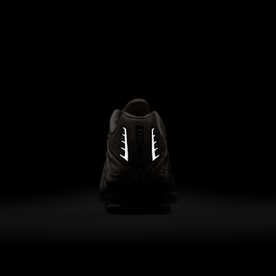 ナイキ ショックス R4 ウィメンズシューズ