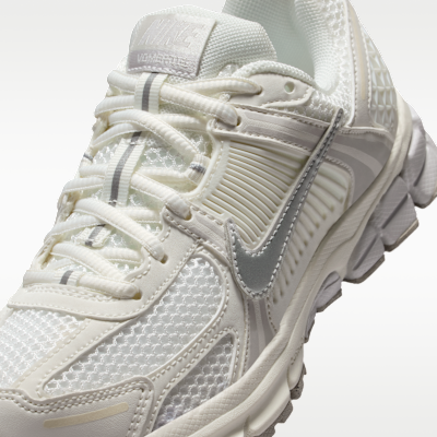 Nike Vomero 5 Older Kids' Shoes with Reflective Design Accents