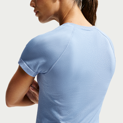 Nike Pro Seamless Dri-FIT Kadın Tişörtü görsel 2
