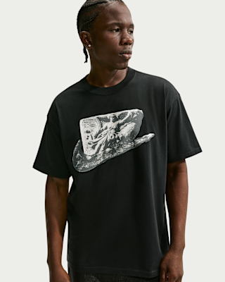 Женская футболка Nike Sportswear