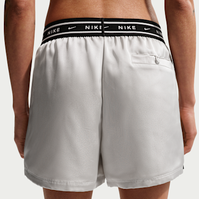 Nike Sportswear Bol Kesimli Normal Belli Saten Kadın Şortu görsel 3