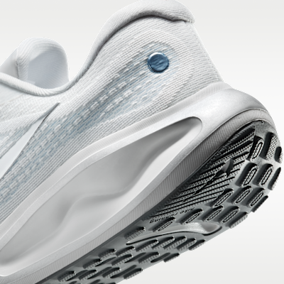 รองเท้าวิ่งโร้ดรันนิ่งผู้หญิง Nike Journey Run