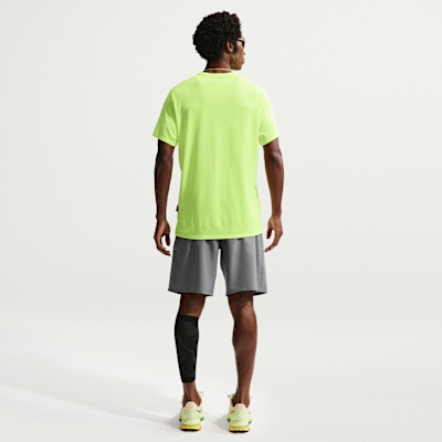Nike Miler Dri-FIT 23 cm Astarsız Erkek Koşu Şortu görsel 5