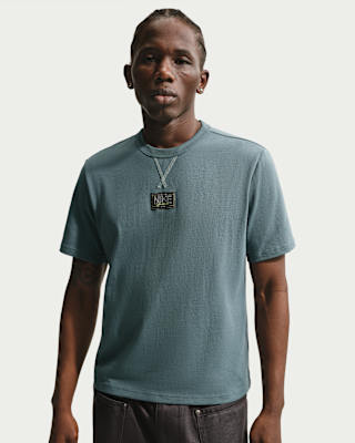 Женская футболка Nike Sportswear Premium Essentials