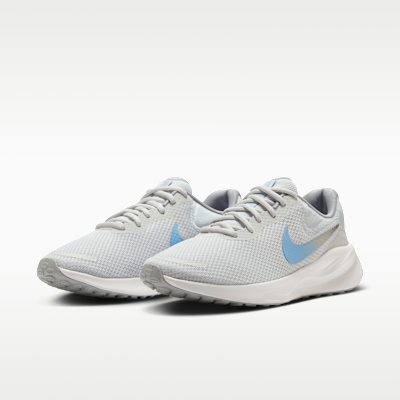 Nike Revolution 7 Tenis de correr en pavimento para mujer