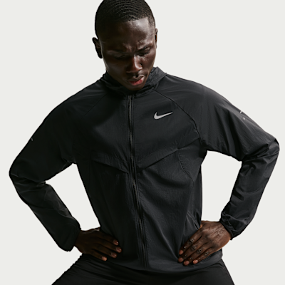 Nike Stride Repel UV Erkek Koşu Ceketi görsel 3
