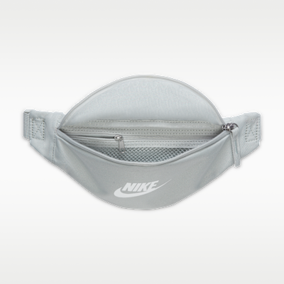 กระเป๋าคาดเอว Nike Heritage