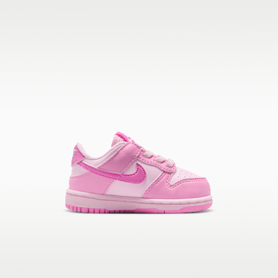 Nike Dunk Low view 3