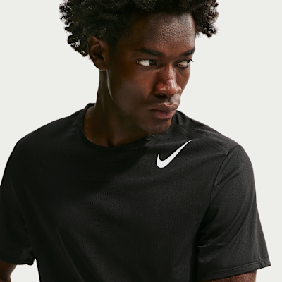 Nike AeroSwift Dri-FIT ADV Kısa Kollu Erkek Koşu Üstü görsel 3