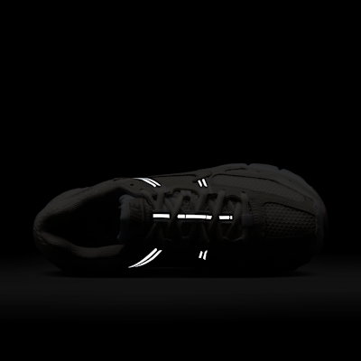 Nike Zoom Vomero 5 女鞋 (具反光裝飾)