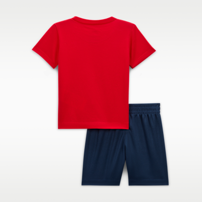 Souprava trička s grafickým motivem a kraťasů Nike pro kojence (12–24 měsíců)