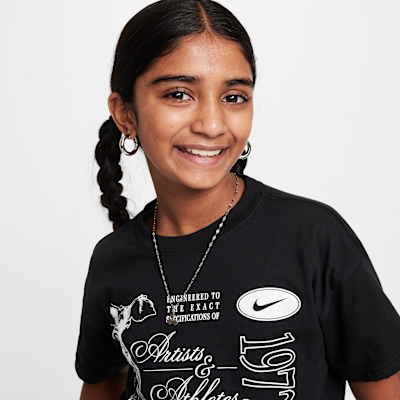 Nike Sportswear Older Kids' (Girls') T-Shirt
