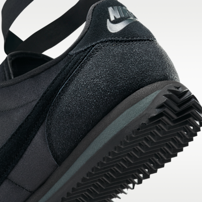 รองเท้าผู้หญิง Nike Cortez Textile