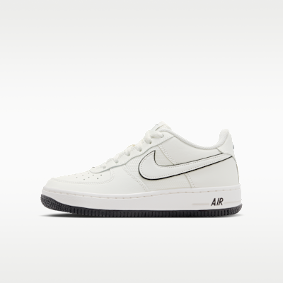 Nike Air Force 1 Older Kids' Shoes