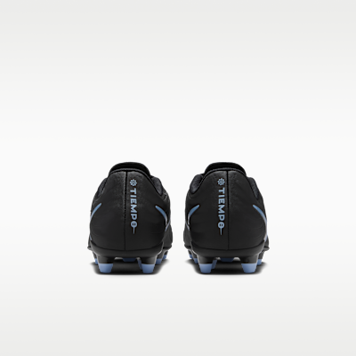 Nike Jr. Tiempo Maestro Club többféle talajra készült, alacsony szárú futballcipő nagyobb gyerekeknek