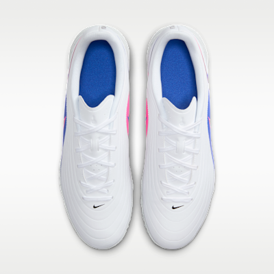 Nike Tiempo Maestro Club Turf Low-Top Soccer Shoes