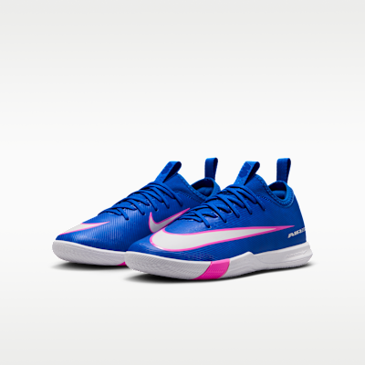 Tacos de fútbol para cancha cubierta de corte low para niños de preescolar y grandes Nike Jr. Mercurial Vapor 16 Academy