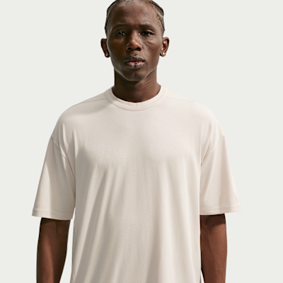 Nike 24.7 ImpossiblySoft Light Dri-FIT Kısa Kollu Erkek Tişörtü